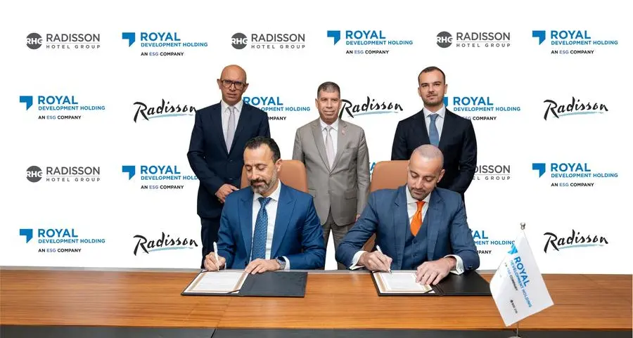 رويال للتطوير القابضة ومجموعة فنادق راديسون توقعان اتفاقيّة تعاون مشترك لتطوير مشروع راديسون ريزيدنسز على الواجهة البحرية في جزيرة الريم
