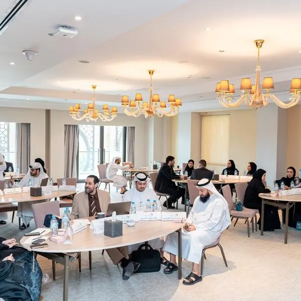 \"مالية عجمان\" تعقد مجلس المتعاملين وأصحاب المصلحة لتكريس الشفافية والمشاركة المجتمعية