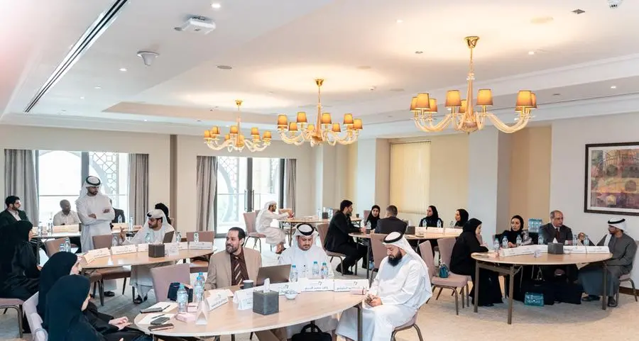 \"مالية عجمان\" تعقد مجلس المتعاملين وأصحاب المصلحة لتكريس الشفافية والمشاركة المجتمعية