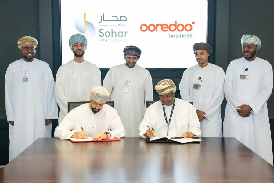 صحار الدولي وOoredoo Business يعلنان عن شراكة استراتيجية