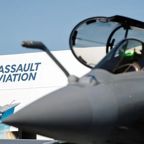 Dassault and Reliance unit to make Falcon 2000 business jets in India