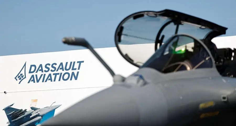 Dassault and Reliance unit to make Falcon 2000 business jets in India