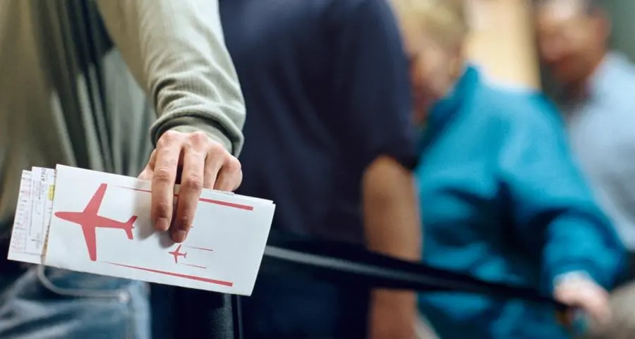 Airline shares rebound as trickle of Middle East flights resume