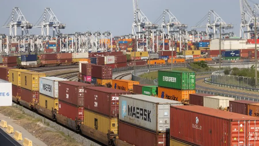 Trump, Starmer hail limited US-UK trade deal, but 10% duties remain