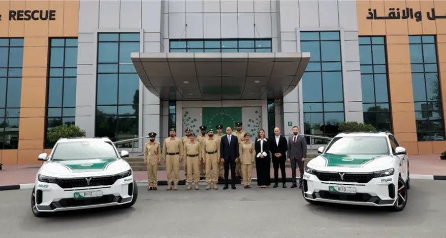 سيارة \"فوياه فري\" الكهربائية ذات المدى الممتد تنضم إلى دوريات شرطة دبي