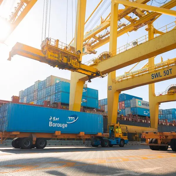 مشروع \"بروج 4\" يدعم قطاع الطاقة في دولة الإمارات بتوريد أول شحنة من إنتاجه