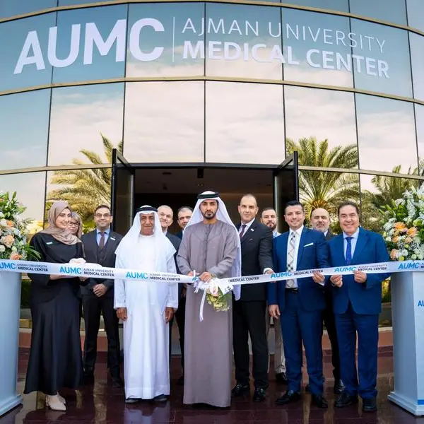 راشد بن حميد يفتتح مركز جامعة عجمان الطبي