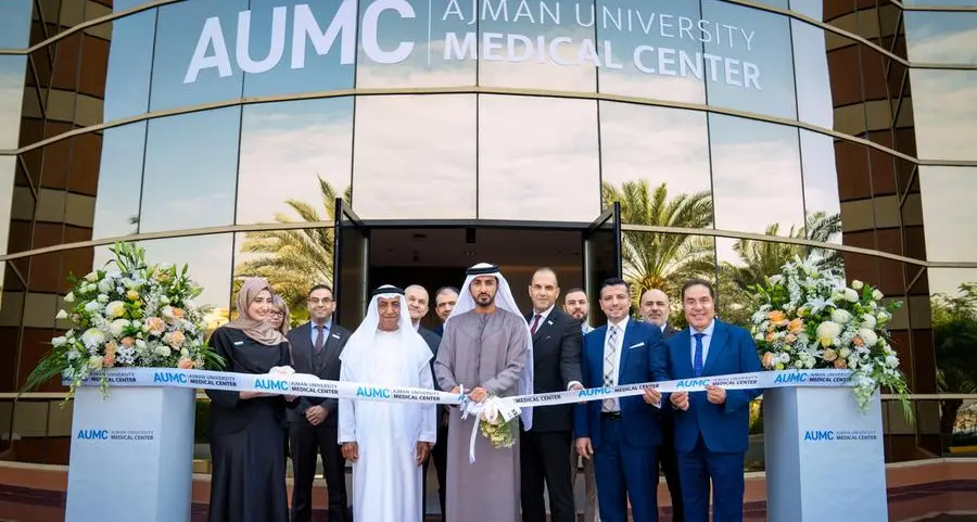 راشد بن حميد يفتتح مركز جامعة عجمان الطبي