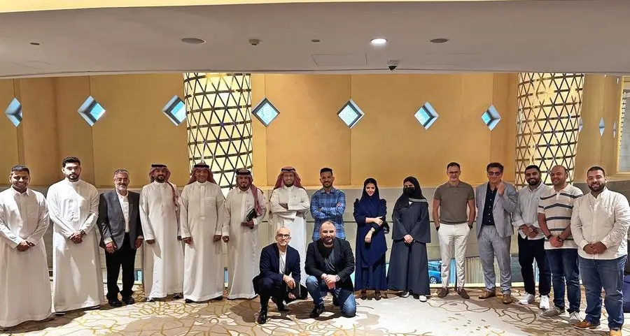 \"يونيفونك\" تسلط الضوء على أراء العملاء خلال اجتماعها الثاني للمجلس الاستشاري للعملاء