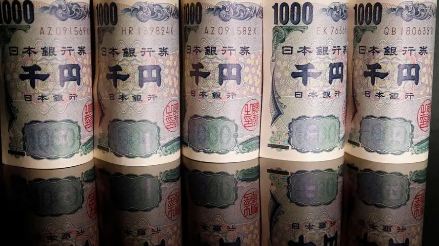 Yen strengthens as intervention risk trips up Takaichi trade