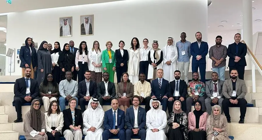 كلية السياسات العامة بجامعة حمد بن خليفة تختتم البرنامجين التنفيذيين للعام الأكاديمي 2025-2026