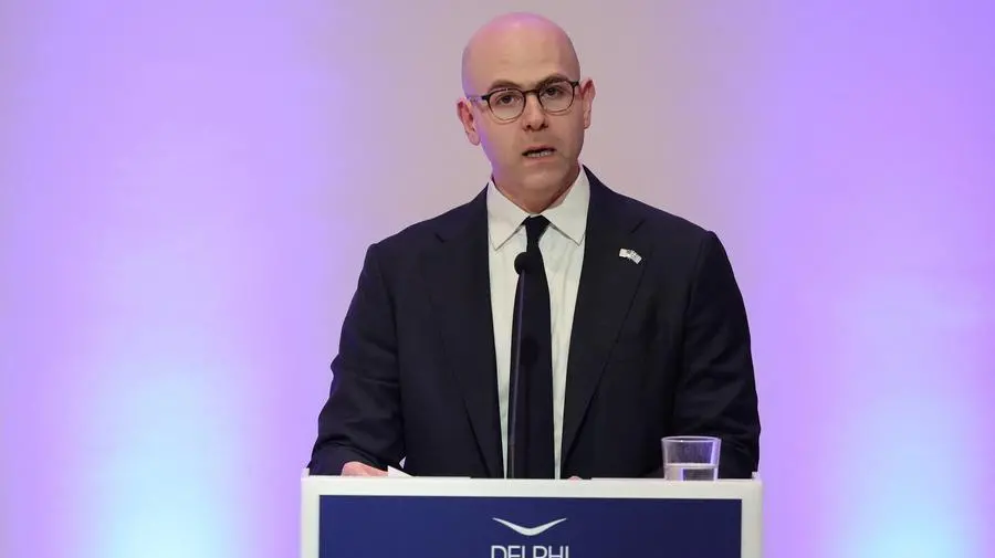 Miran says he'd love to stay at Fed, supports more rate cuts