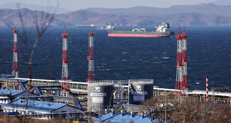 Chinese refiners sweep up Russian oil after Indian demand falls, analysts say