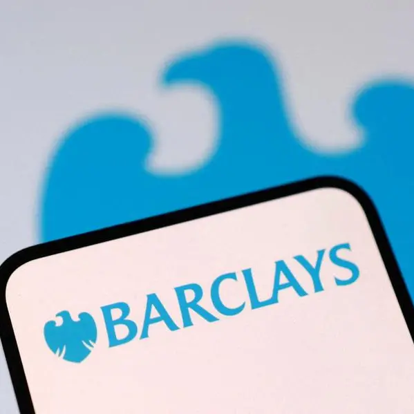 Barclays shifts to 'peace target' of 670 for STOXX 600, drops Europe underweight