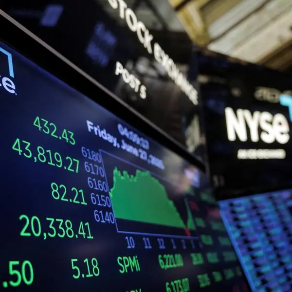 Shares mixed, euro dips as tariff costs counted