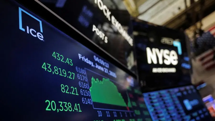 Shares mixed, euro dips as tariff costs counted