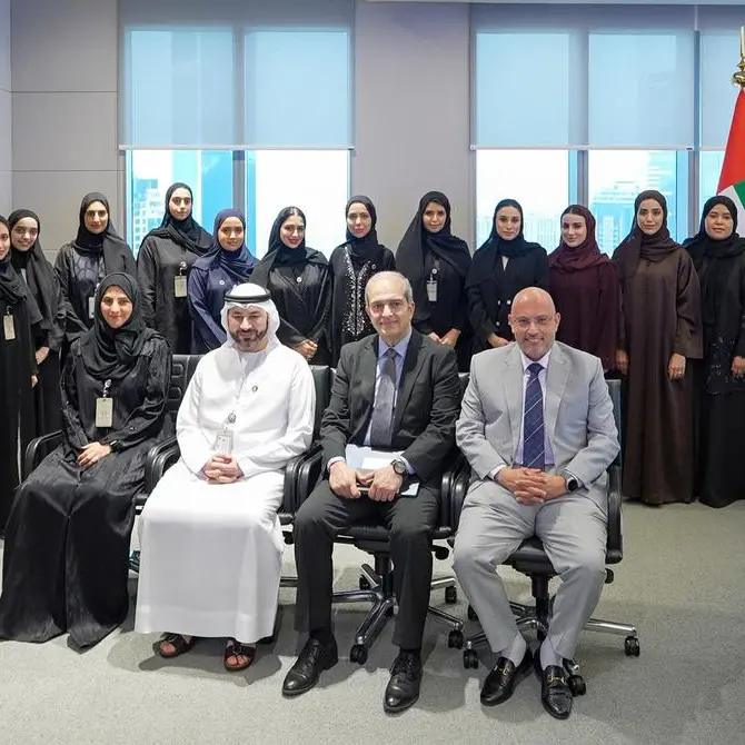 استعراض أفضل الممارسات العالمية المُطبقة في \"الاتحادية للضرائب\" خلال لقاء مع \"مالية الشارقة\"