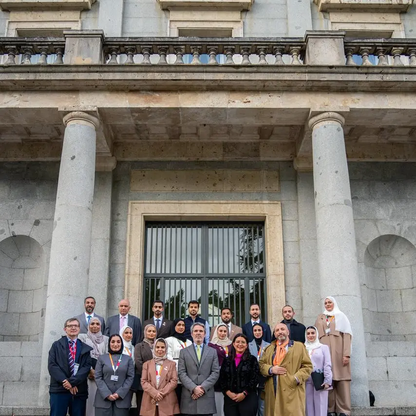 مركز الشارقة للتدريب والتطوير يعزز الشراكات الأكاديمية الدولية في ختام جولته التدريبية في إسبانيا