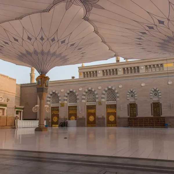 Automated umbrellas provide shade, comfort at Prophet’s Mosque