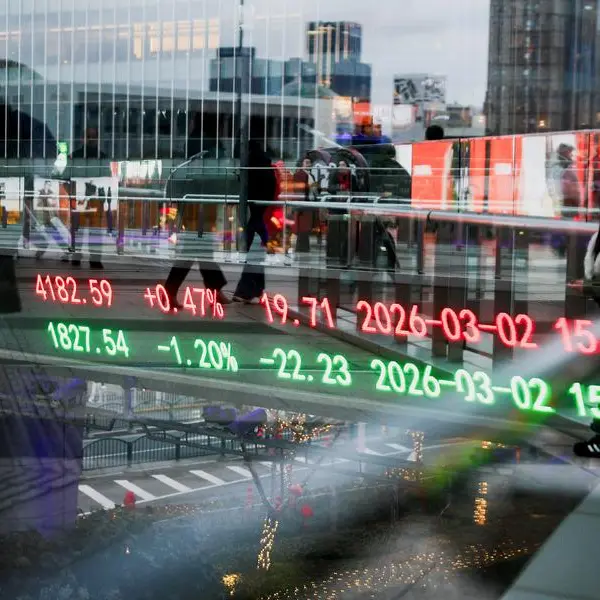 China stocks steady as financials offset mild tech losses