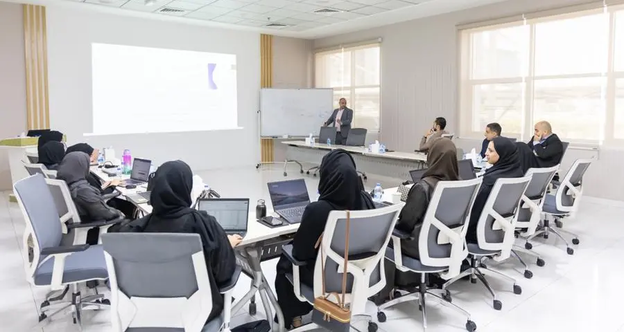 The Ajman Department of Finance concludes its 2025 training plan for government employee