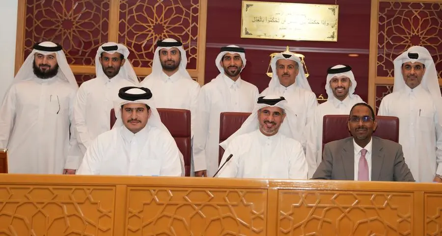 مركز قطر للمال يستضيف المشاركين في برنامج الماجستير التنفيذي في القيادة بكلية الإدارة والاقتصاد بجامعة قطر