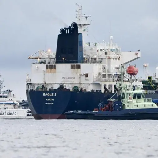 Oil falls as concerns over rising supplies overshadow US-China trade relief