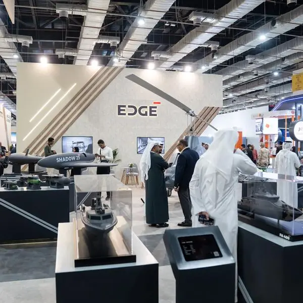 الجناح الإماراتي يواصل استعراض أبرز الصناعات الدفاعية ويستقبل كبار القيادات العسكرية