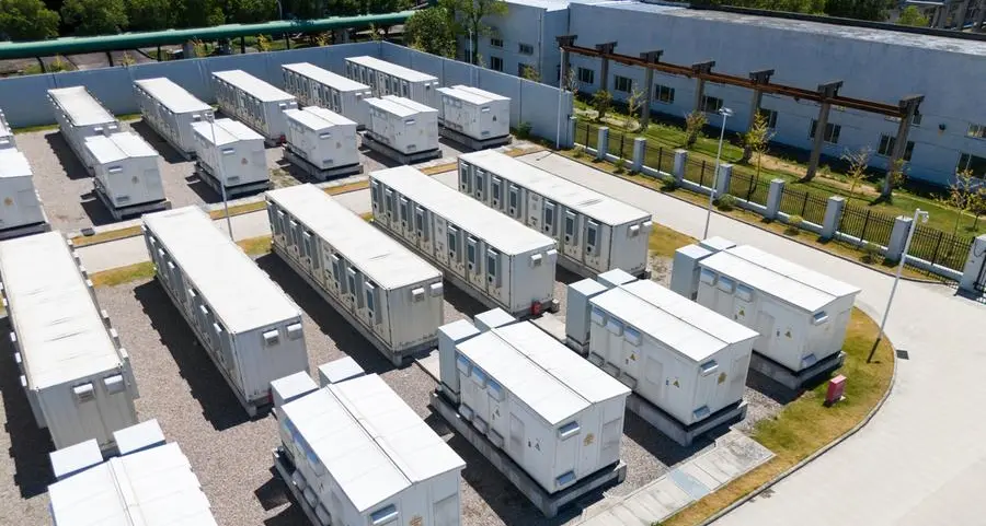 Oman opens technical bids for 1GW battery storage consultancy tender