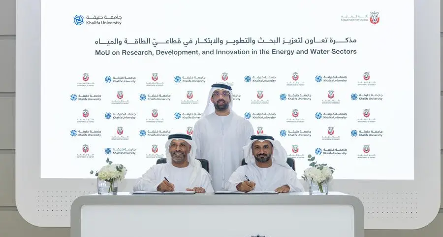 دائرة الطاقة في أبوظبي وجامعة خليفة توقّعان مذكرة تفاهم في قطاعي المياه والطاقة