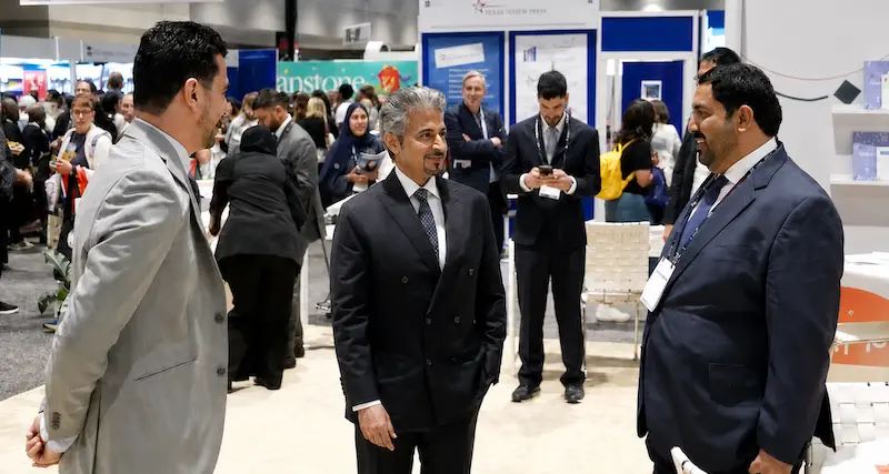 أكبر تجمع للمكتبات في العالم يحتفي بتجربة الشارقة في نقل الكتاب إلى كل بيت