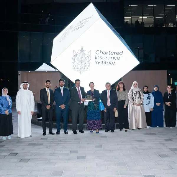 معهد BIBF يستقبل وفد من معهد التأمين القانوني البريطاني (CII)