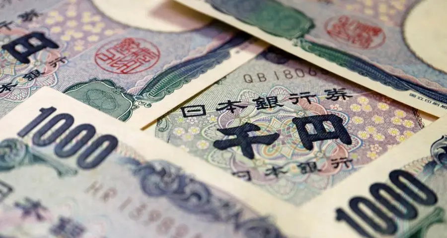 Yen strengthens slightly after BOJ minutes, traders still on intervention watch