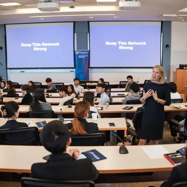 مدرسة أركاديا البريطانية تستضيف برنامج وارتون العالمي لتعليم الشباب الأول من نوعه في الشرق الأوسط