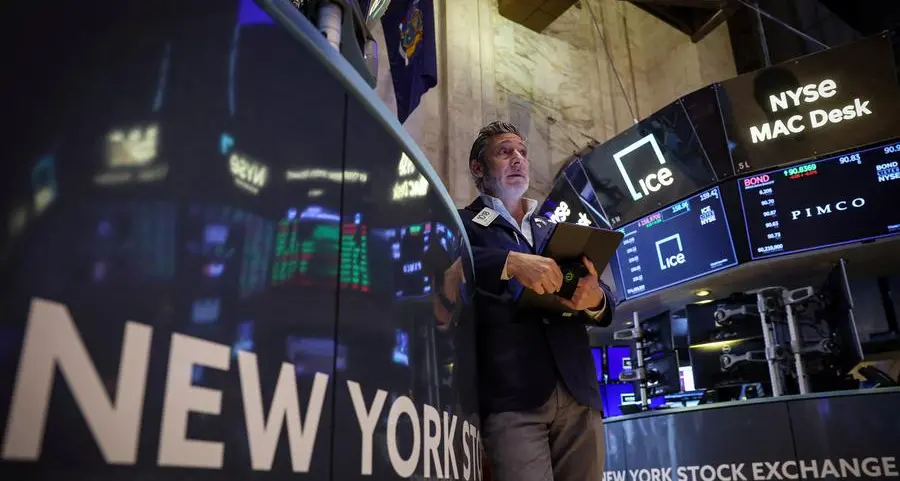 World stocks hang onto hope as trade talk confusion lingers
