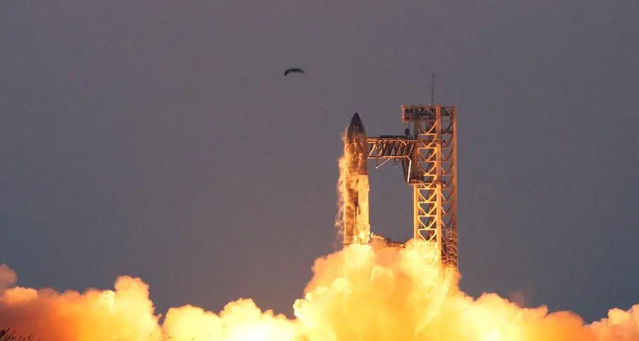 SpaceX in merger talks with other Musk companies ahead of IPO