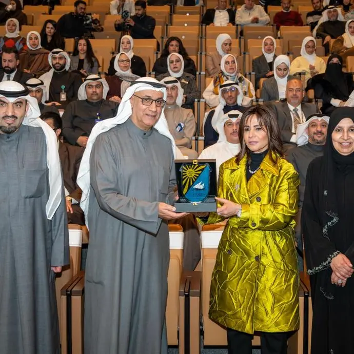 بنك «وياي» يُطلق الباصات الكهربائية الصديقة للبيئة لخدمة الطلبة في مدينة صباح السالم الجامعية