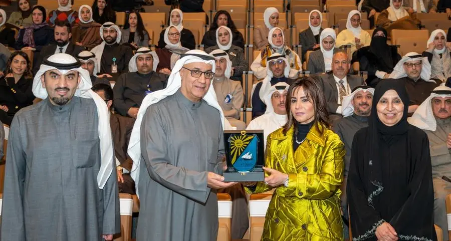 بنك «وياي» يُطلق الباصات الكهربائية الصديقة للبيئة لخدمة الطلبة في مدينة صباح السالم الجامعية