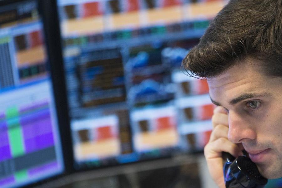 Yen choppy on intervention jitters after BOJ's hawkish tone