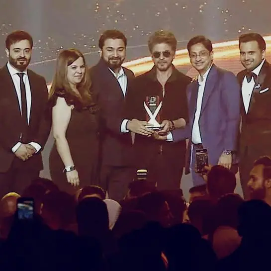 Homes 4 Life Real Estate honored by Shah Rukh Khan as Best Performing Channel Partner at the spectacular launch of Shahrukhz by Danube