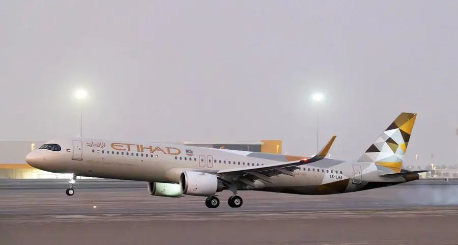 الاتحاد للطيران تستقبل أول طائرة إيرباص A321LR لها في أبوظبي