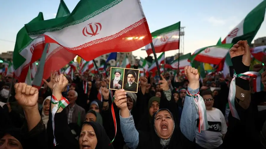 Pivotal US-Iran war deadline approaches with no end in sight for conflict