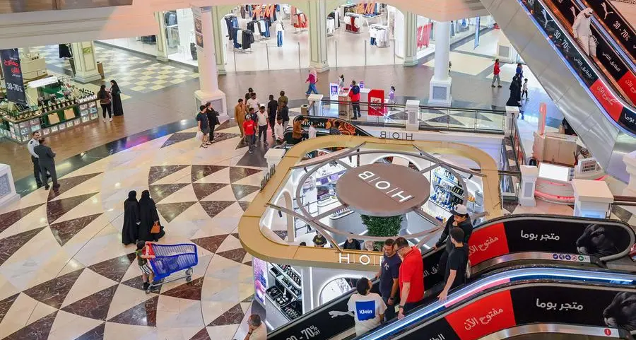 ديرفيلدز مول يسجل نمواً بنسبة 11% في عدد الزوار خلال الربع الأول من عام 2026