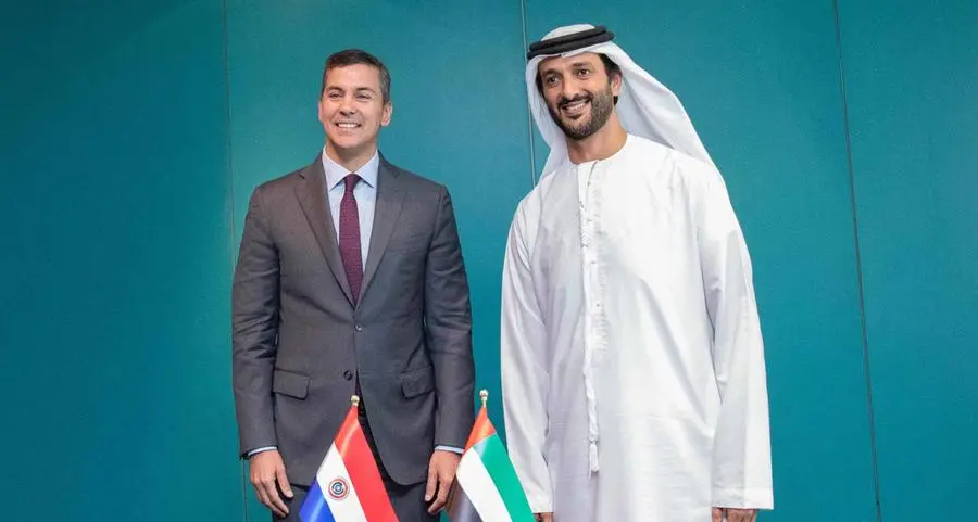 معالي عبدالله بن طوق المري يلتقي رئيس جمهورية باراغواي لبحث توسيع آفاق الشراكة الاقتصادية بين البلدين
