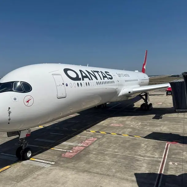 Sleep and light: the science behind Qantas' bet on 20-hour flights