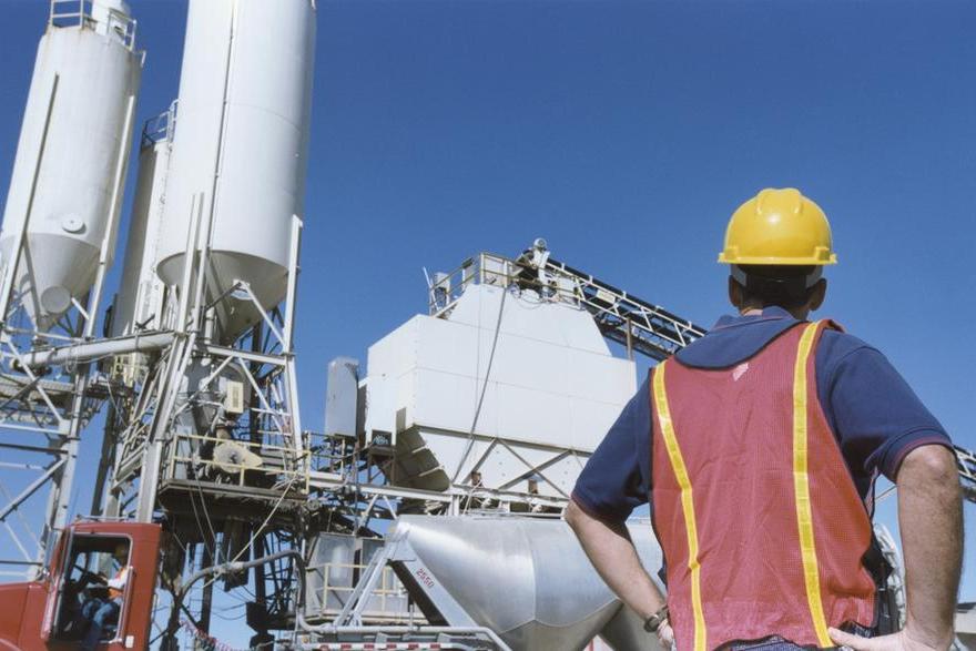 Saudi's Umm Al-Qura expects cement production costs to rise by 10%