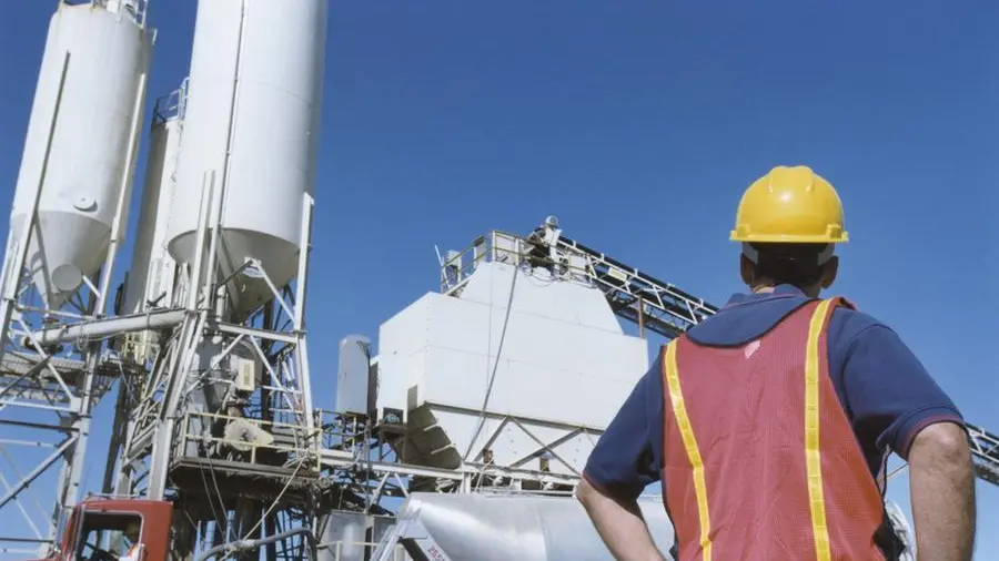 Saudi's Umm Al-Qura expects cement production costs to rise by 10%