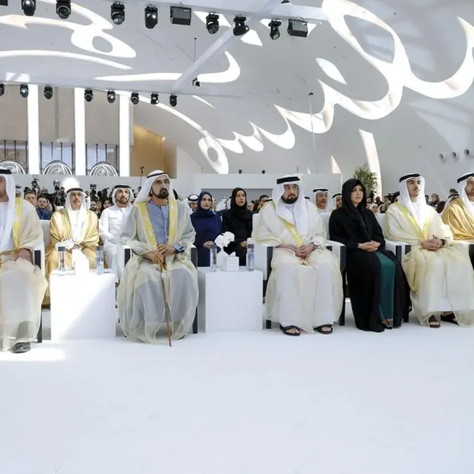 محمد بن راشد يكرّم الفائزين بجائزة \"نوابغ العرب\" في متحف المستقبل بدبي