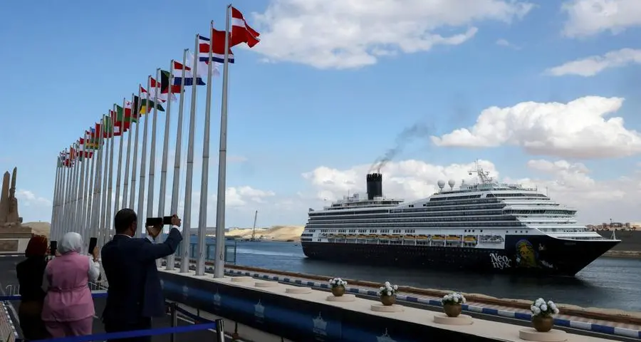 Still questions before return to Suez Canal, German car industry says