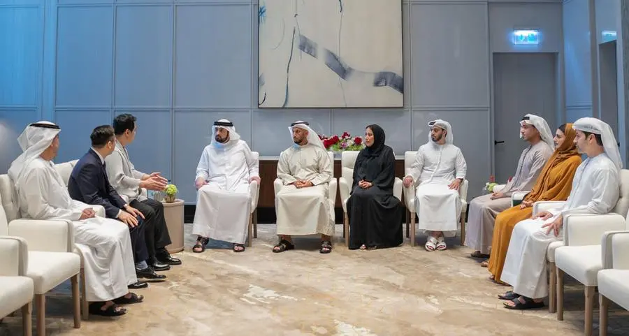 Ahmed bin Mohammed meets with CEO of Galaxy ME
